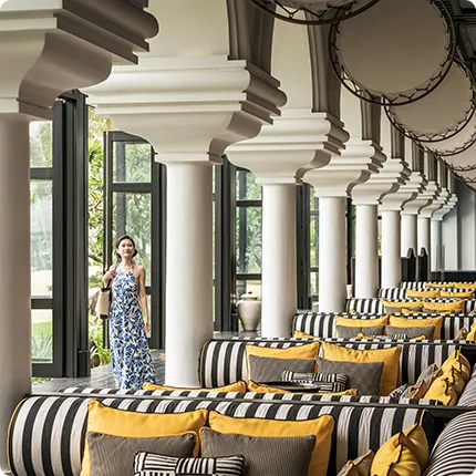 IHG Hotels & Resorts IHG